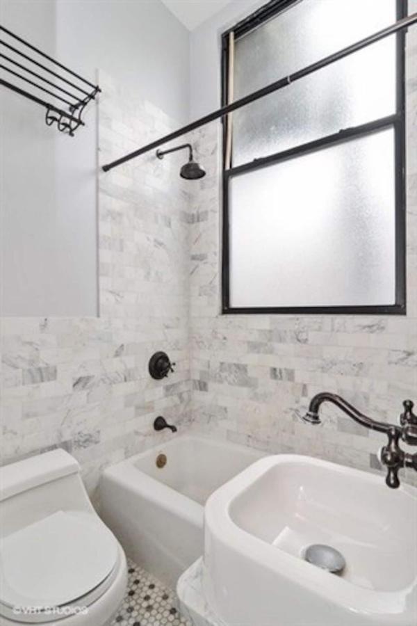 Apartamento Walk To Lincoln Park, North Avenue Beach, And Second City! Lovely Old Town Charm!